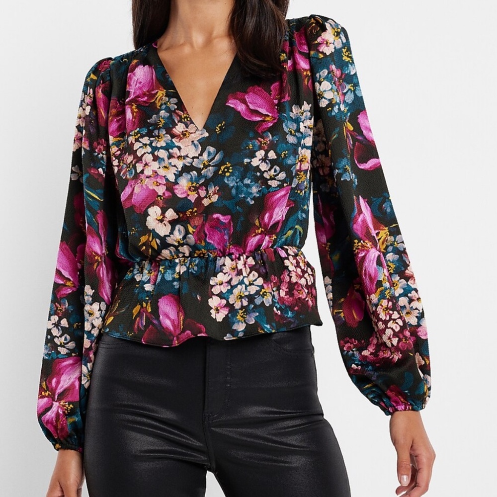 Floral Print V-Neck Blouse